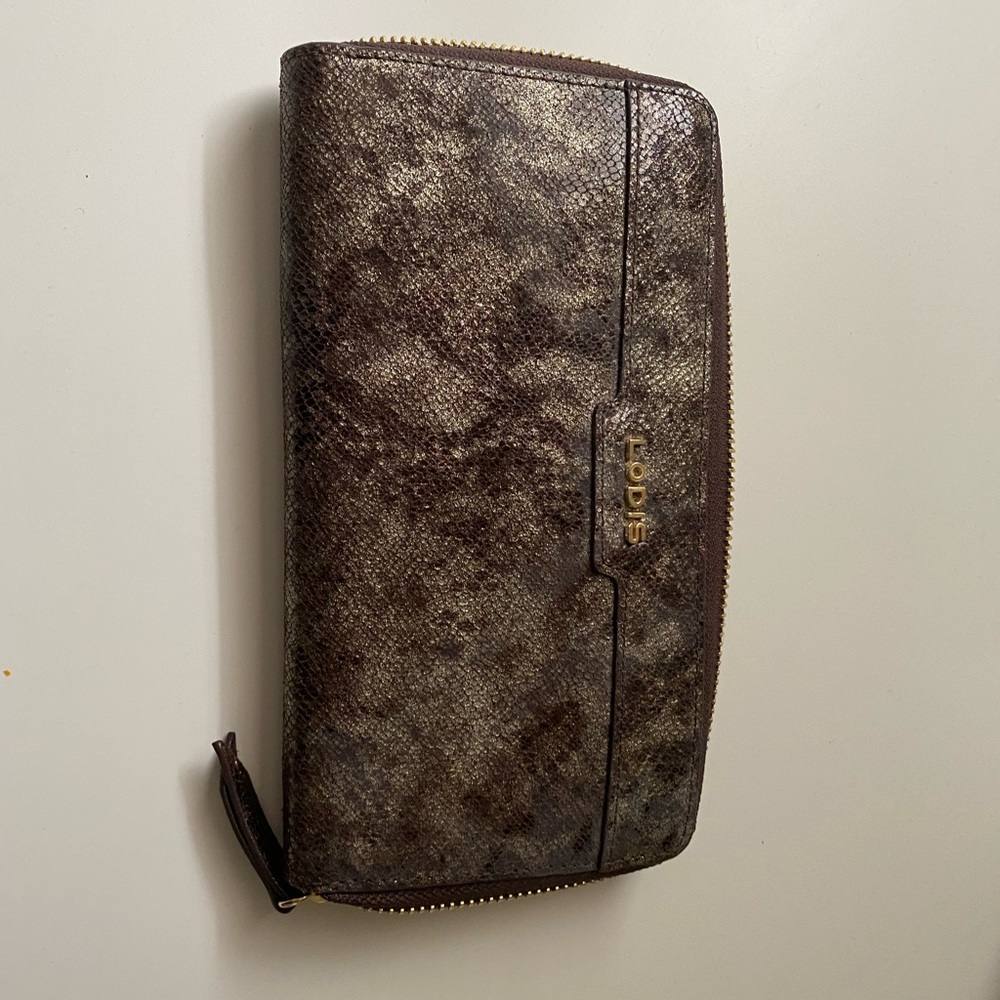 Metallic wallet